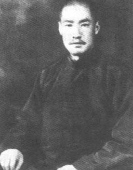 1961年，58岁的马步芳对18岁的五姨太说：“把你妈妈和两个妹妹叫来伺候我！”