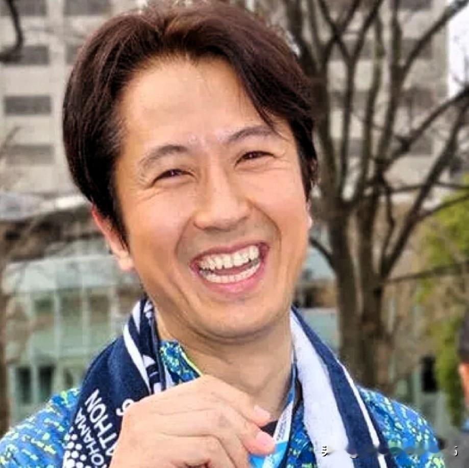 日本演员谷原章介今天在节目中谈及薛剑的言论事件。薛剑总领事的发言虽然听上去很强硬