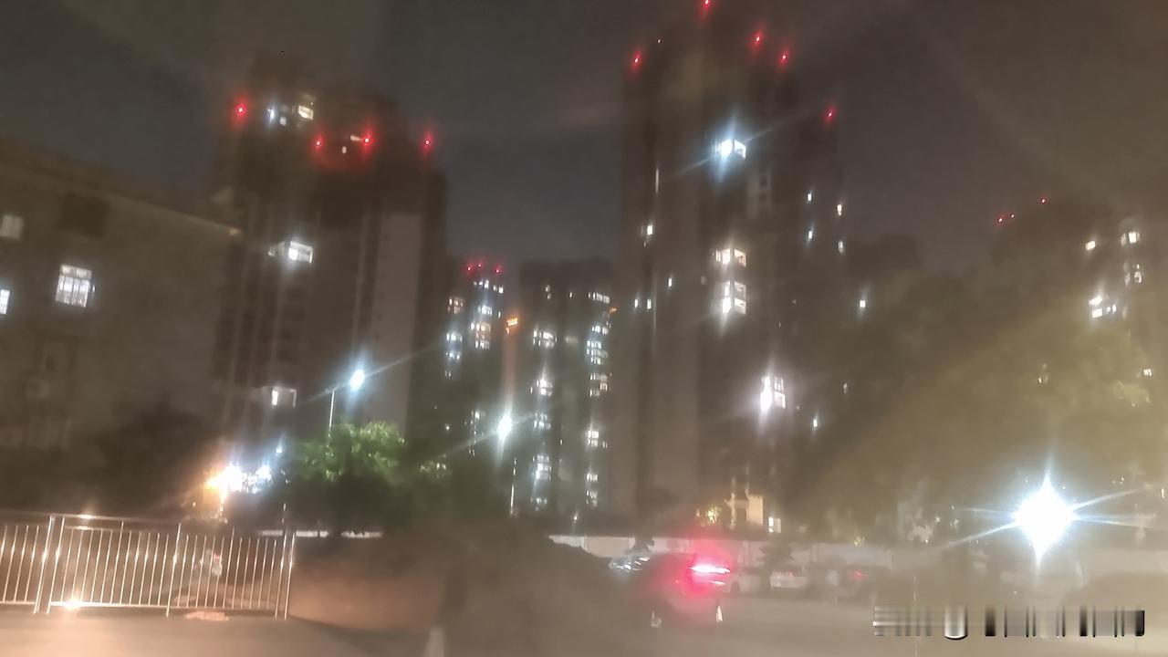 有些玄学，科学真的无法解释。老一辈常说：人走的时候，跟他最亲的人的生日有关系。