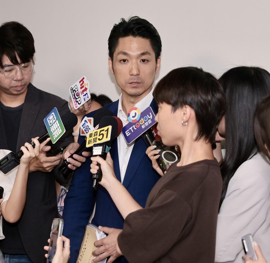 绿营全党围攻蒋万安吴子嘉爆“搞蓝绿对决”背后盘算国民党新媒体部前主任韦淳佑因