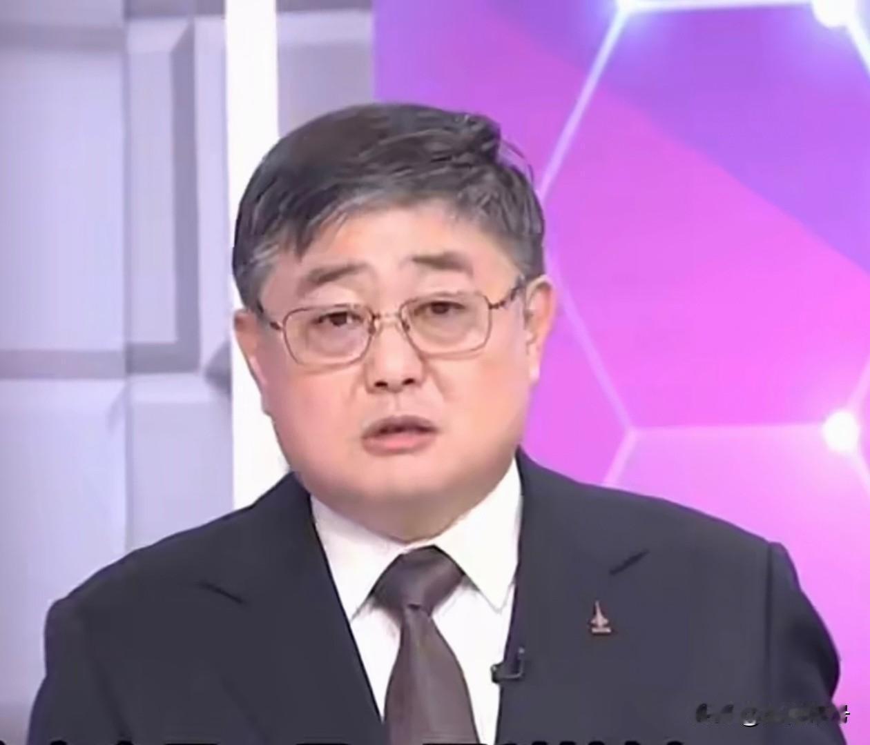 别看“小舰长”吕礼诗个子不高，很憨厚的样子。但是骂起坏人来绝对没在怕的。针对日本