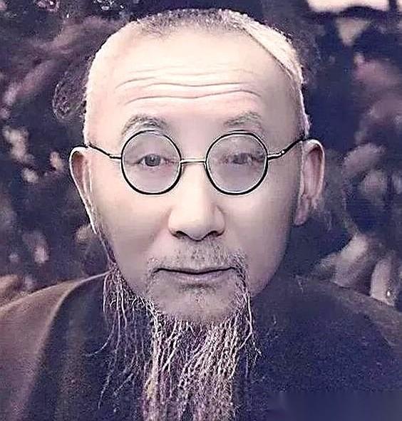 “救命啊！”一声凄厉的尖叫，穿透了陶锡三家宴会厅的喧嚣。他正端着酒杯，满脸堆笑