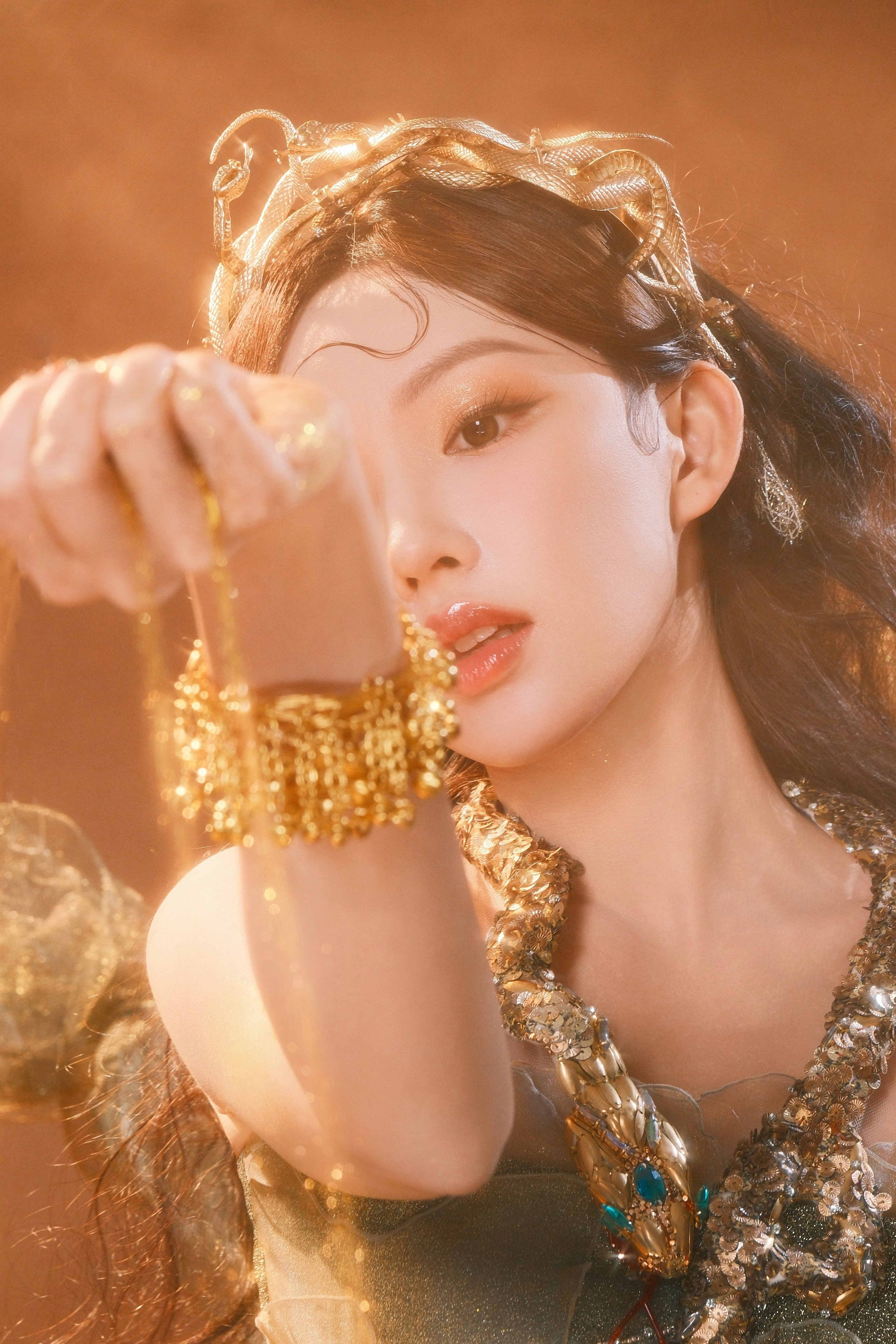 程潇《绮梦山海》一周年金色蛇女潇潇绝美！