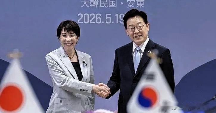 降级接待，日本心凉。当地时间5月19日，日本首相日本首相高市早苗风尘仆仆地赶