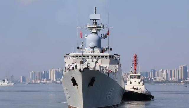 本月初，越南最大军舰访问中国青岛，原本是一次友好的访问，被全方位碾压。 中越