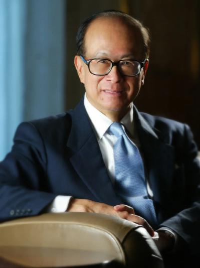 8月27日报道：“尽管丢失了两个巴拿马港口的控制权，香港富豪李嘉诚所掌控的长江和