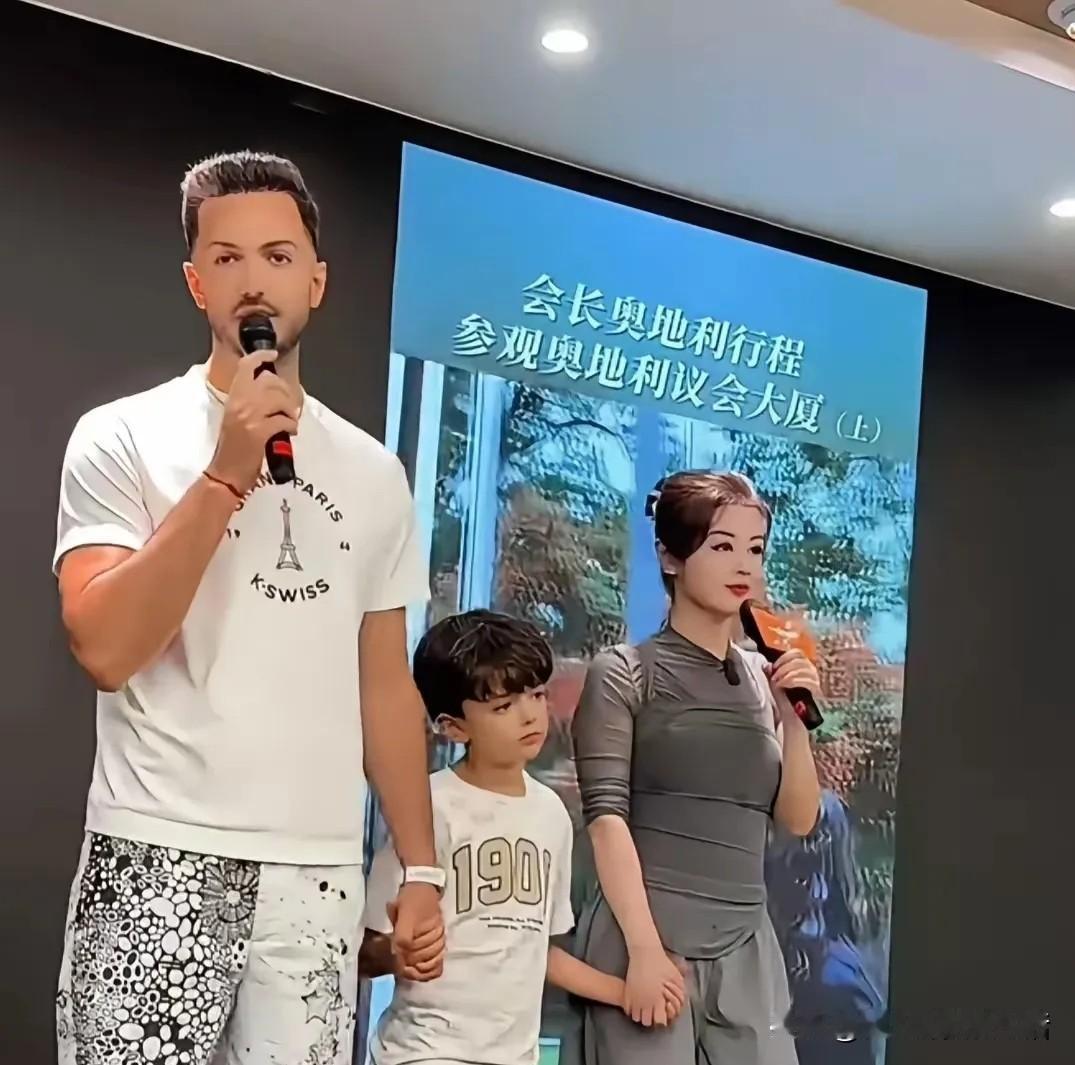 你能跟我说说这几个人是剧本吗？怎么感觉从去年演到今年，估计还能演好几年[捂脸哭]