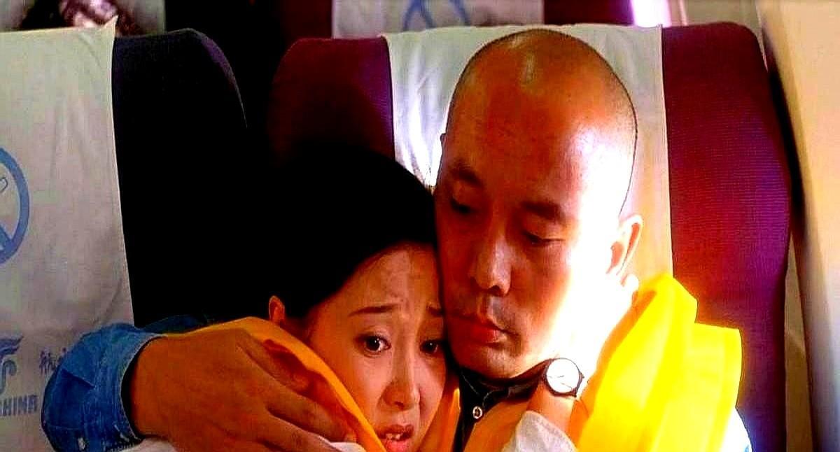 一次，葛优和徐帆拍吻戏，他迟迟下不了嘴，导演冯小刚生气了：“你还是不是个男人？连