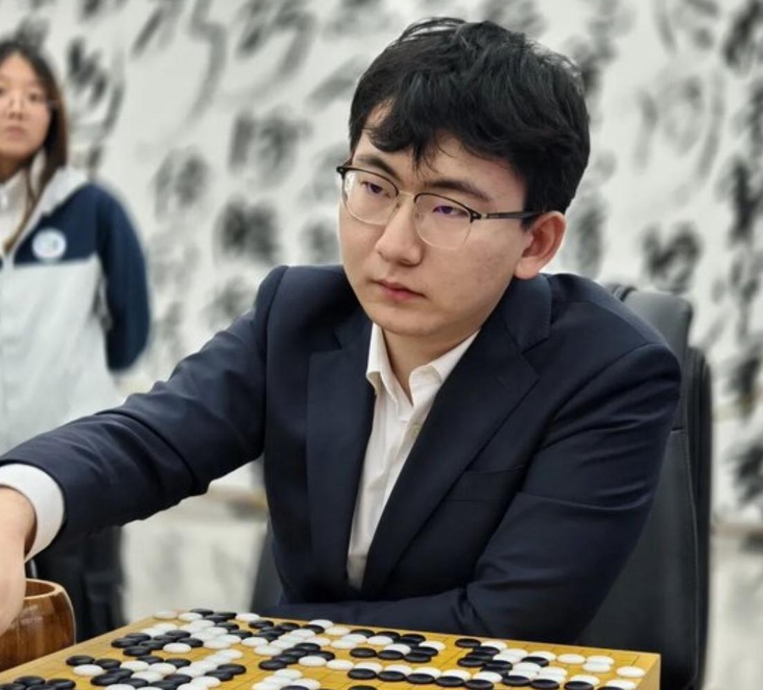 冬日战神重登等级分榜首2025年10月中国围棋最新等级分排名公佈。冬日战