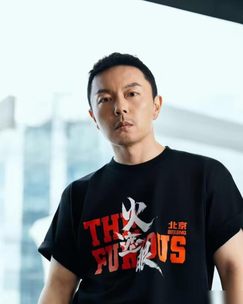 你发现没？有时候不是东西不行，是放错了地方。就说谢苗的《火遮眼》，之前国内上