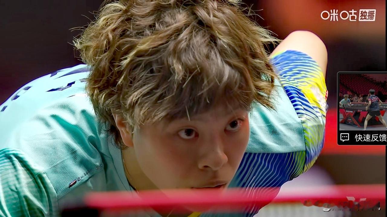 大迪，狂野！哈哈哈，马年的大迪，顶着一头浓密的卷发去到新加坡，一出场，粗放狂