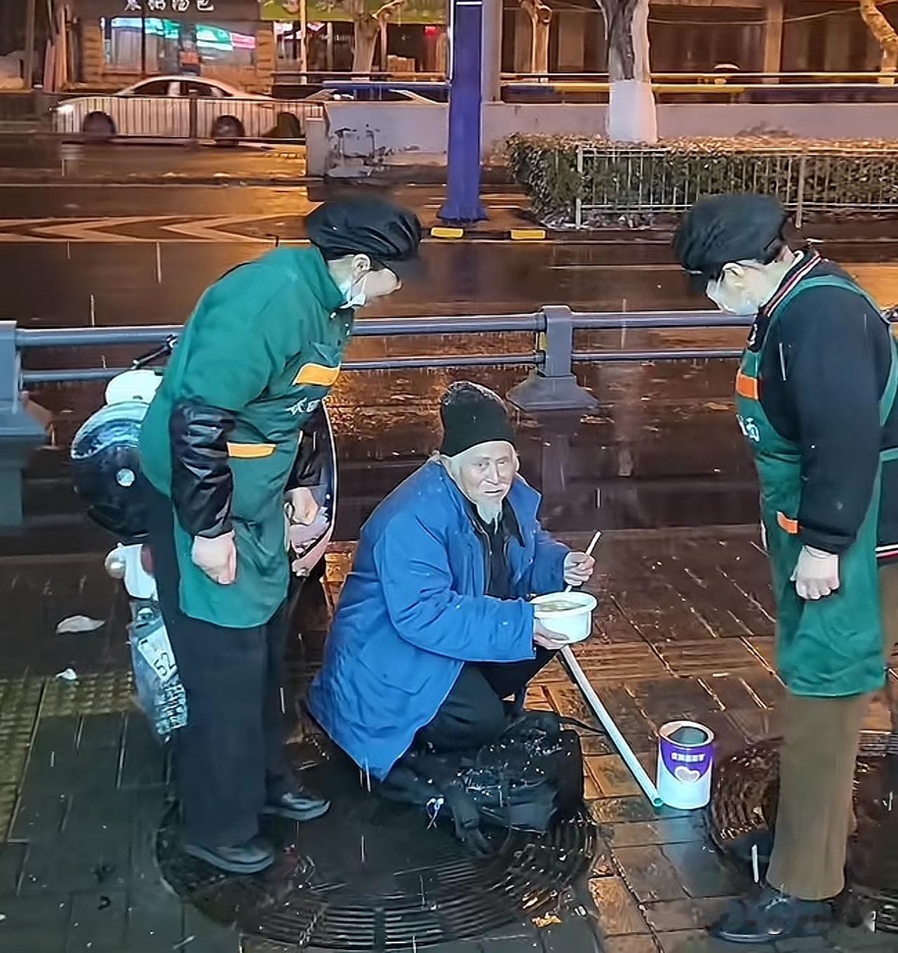 “老吾老及人之老”，安徽合肥这家面馆，你做的善事都登上新华社啦！