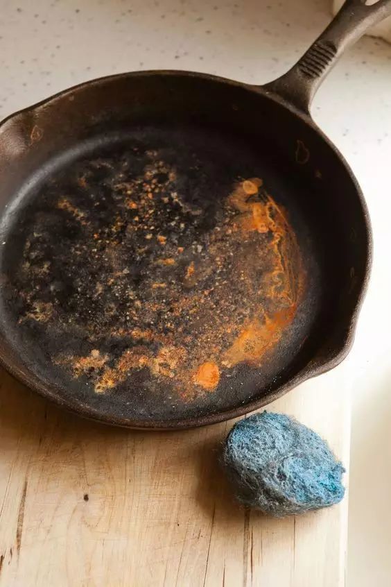 家里的铁锅用点这个 不但不生锈 而且不粘锅!
