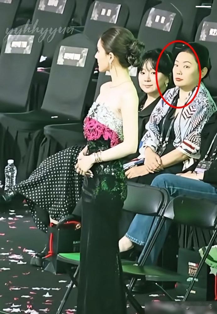 笑发财了，现在吹赵露思都不用讲实绩了？直接上全娱乐圈嫉妒的玄学剧本？把路人眼