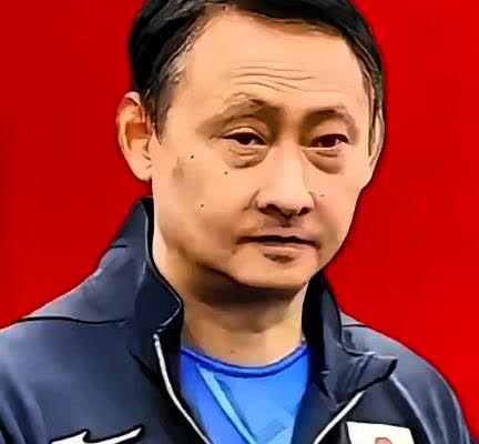 张本宇怕是夜里都睡不踏实，怎么就养出这么个儿子。张本智和是拿了冠军，