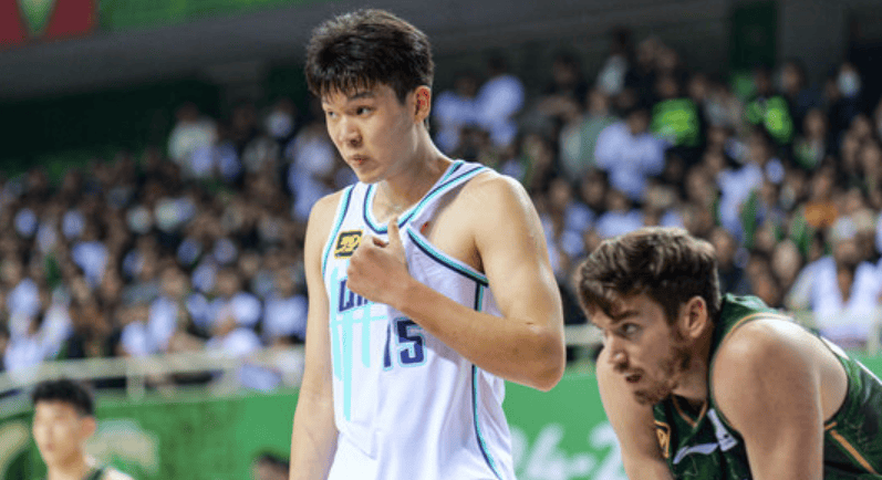 记者: 林葳&杨瀚森有机会成为破圈的年轻球员, 但已离开CBA