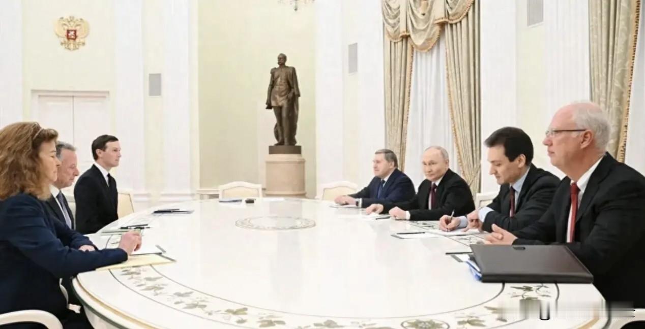 特朗普女婿库什纳成为总统核心圈里的核心人物美国总统特朗普为了让美国再次伟大，任