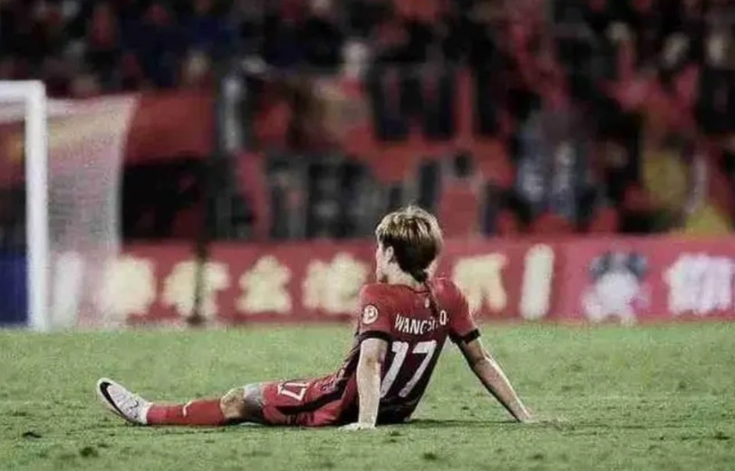 最近著名媒体人马德兴为振兴中超联赛献上三条计策，小编以为可以实行！1、增加升降