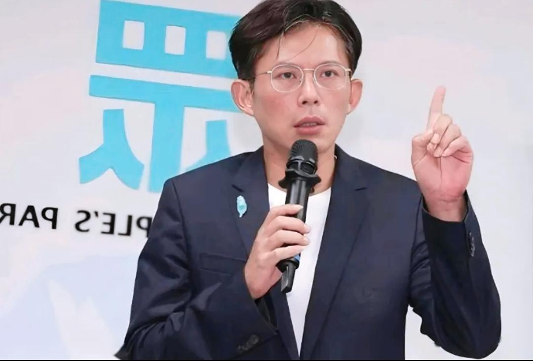 深绿出身黄国昌要登陆？别等美国信号！犹豫算计换不来真交流民众党主席黄国昌放话