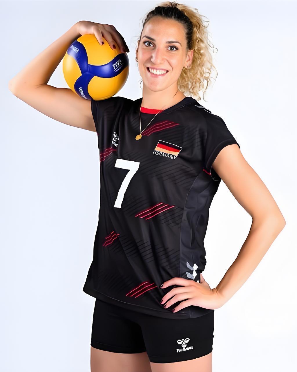 【河南女排客场爆冷3:2北京】中国女排超级联赛A级季后赛第二轮河南女排客场3