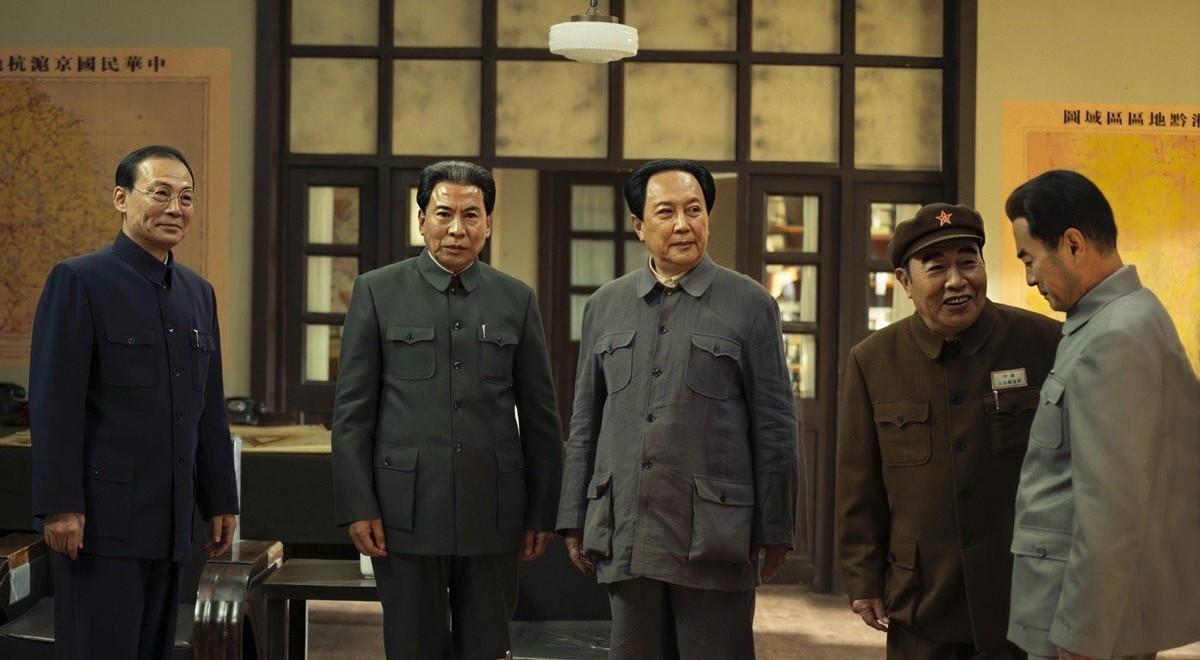 五大书记共同决策指挥全军，为何核心是毛泽东和周恩来，而没有朱德的主导权？194