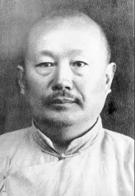 1927年，国民党高级将领范石生救了南昌起义仅剩的八百人，朱老总晚年仍对这位老友