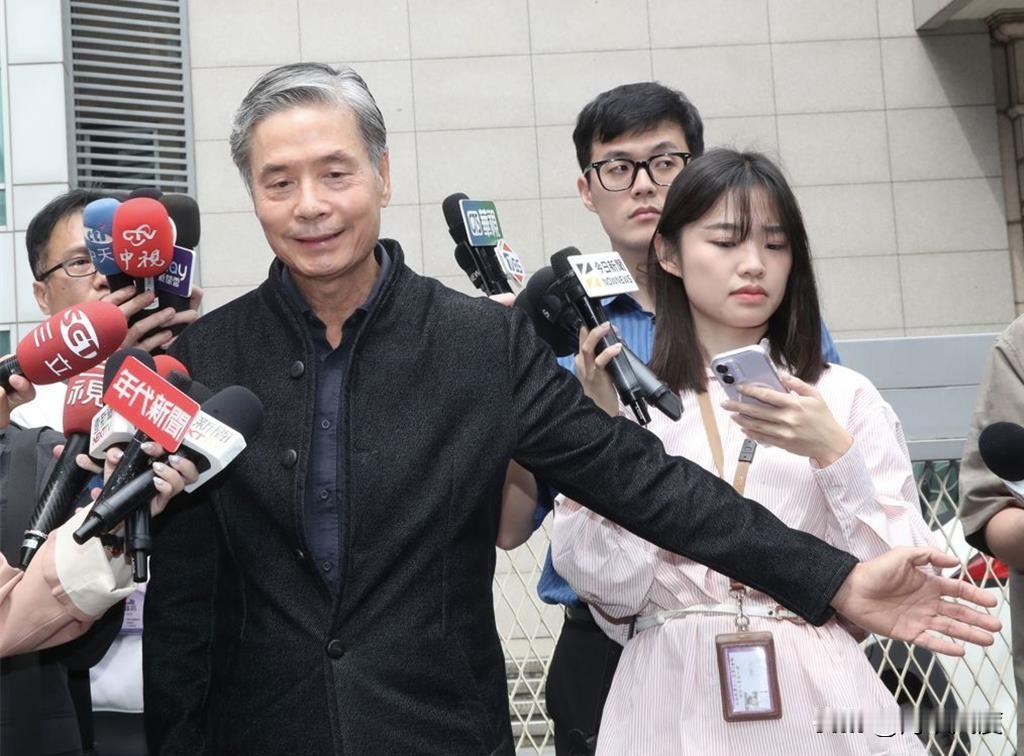 金溥聪准备大干一场，杀气腾腾回应萧旭岑：我绝不逃避！等真相大白亲自向媒体说明。看