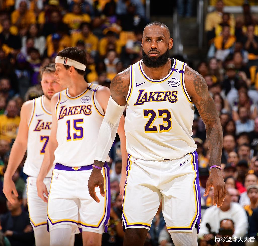 詹姆斯被下放到发展联盟，竟然没参加比赛！很多球迷认为詹姆斯这是耍大牌，故意不参加