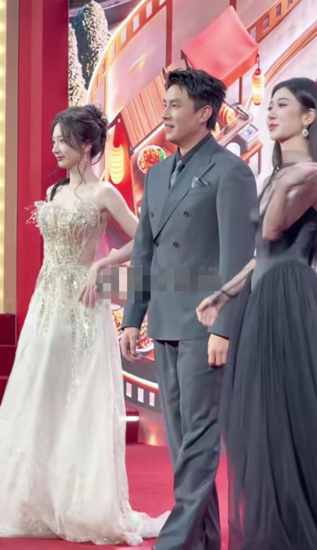 哇，太开心了，喜欢的好多短剧演员都来参加西安的“抖音星动盛典”啦！他们盛装出席，