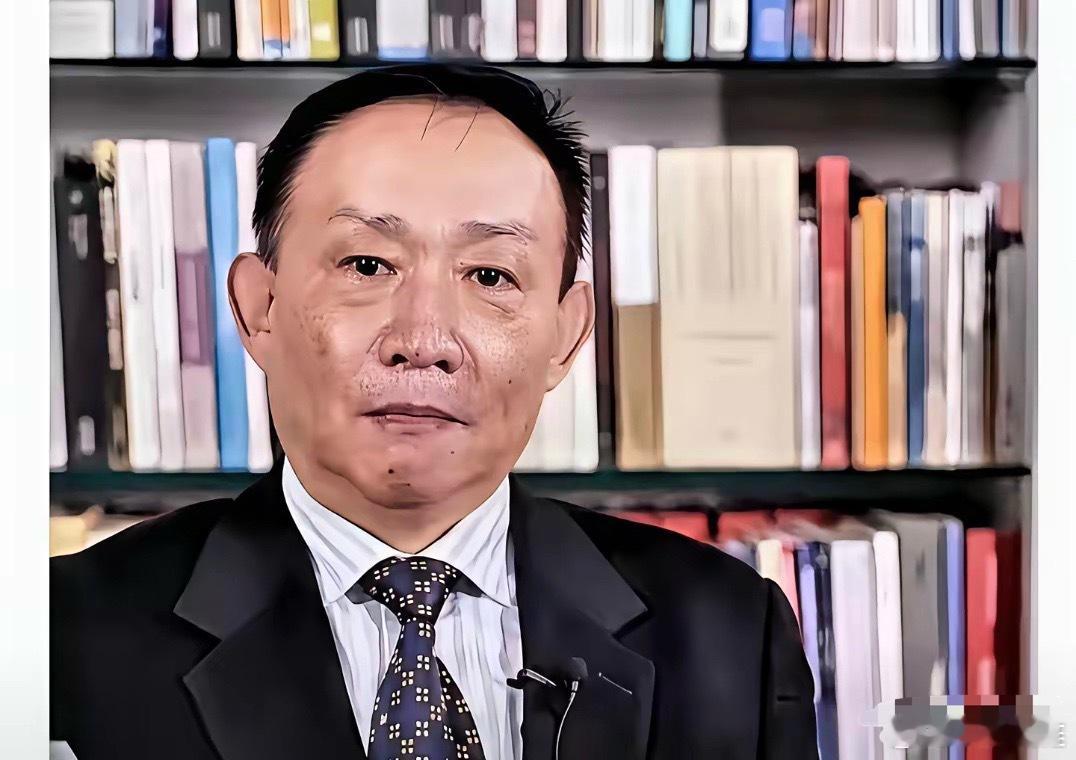 知名学者卢麒元抛出的一个拷问，让不少圈内人直接破了防。咱们养着上百万的社科研究大