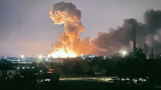 俄罗斯成功做了一次试探，得出结论：北约也是只纸老虎今年7月，俄军对基辅发动空袭