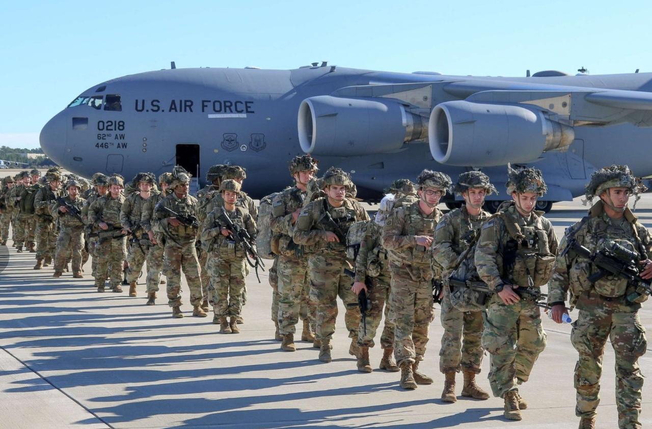 再增兵10000，美国这是横了心要打地面战了？的黎波里号2500名陆战队，拳