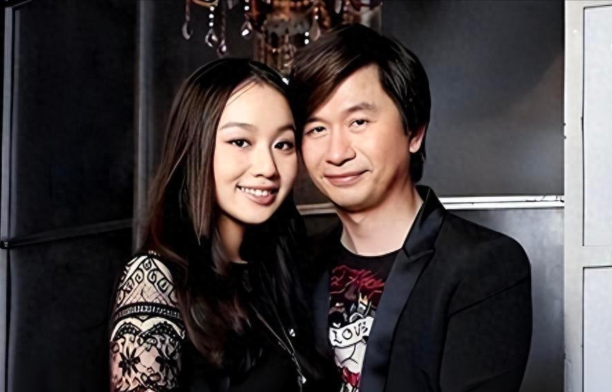 一个贪财、一个好色？60岁黄舒骏近况曝光，给所有人提了个醒他的故事，更像是一个