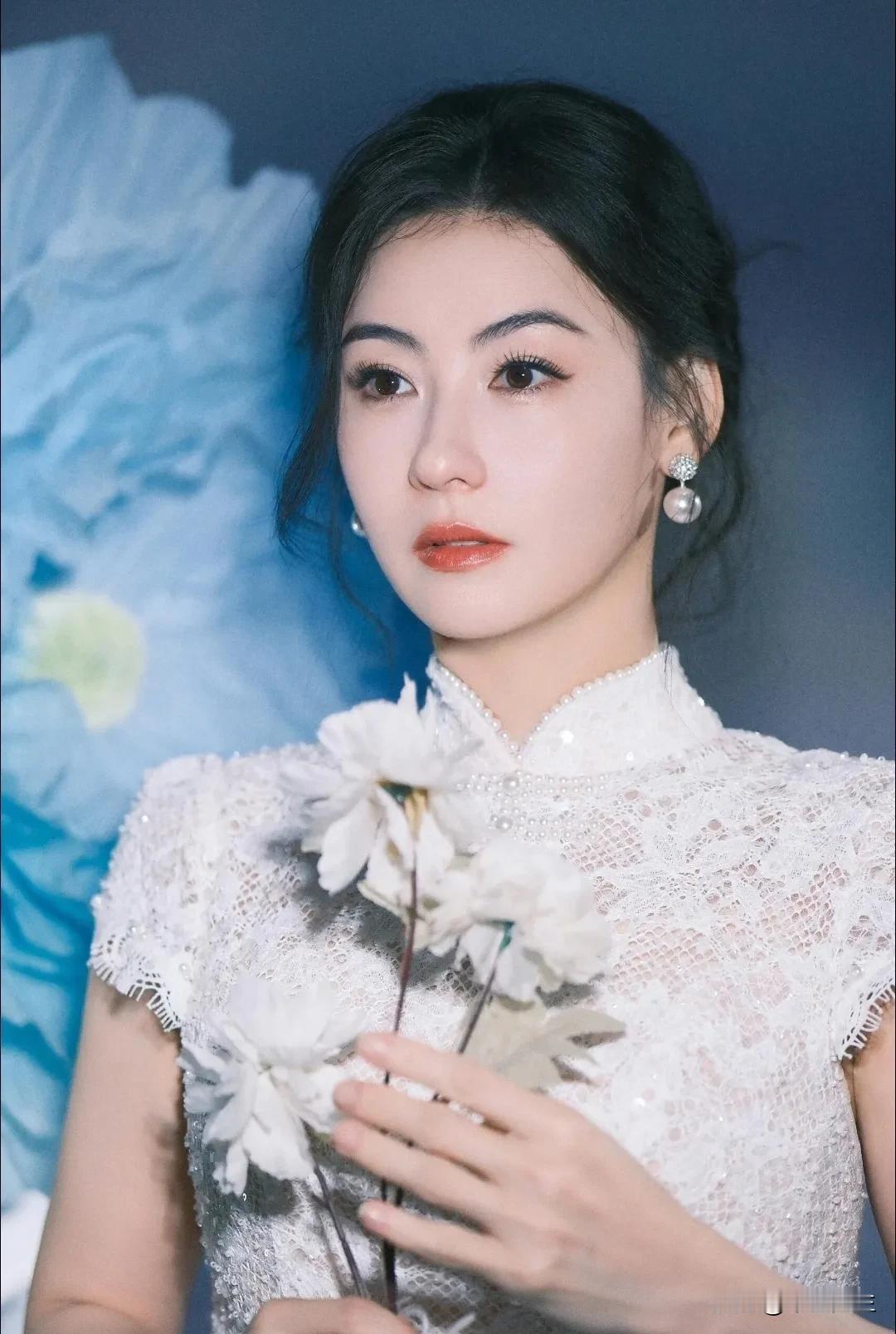 张柏芝让全香港都惊呆了大儿子谢振轩：考入剑桥大学物理系，还成功还原了谢霆锋设计