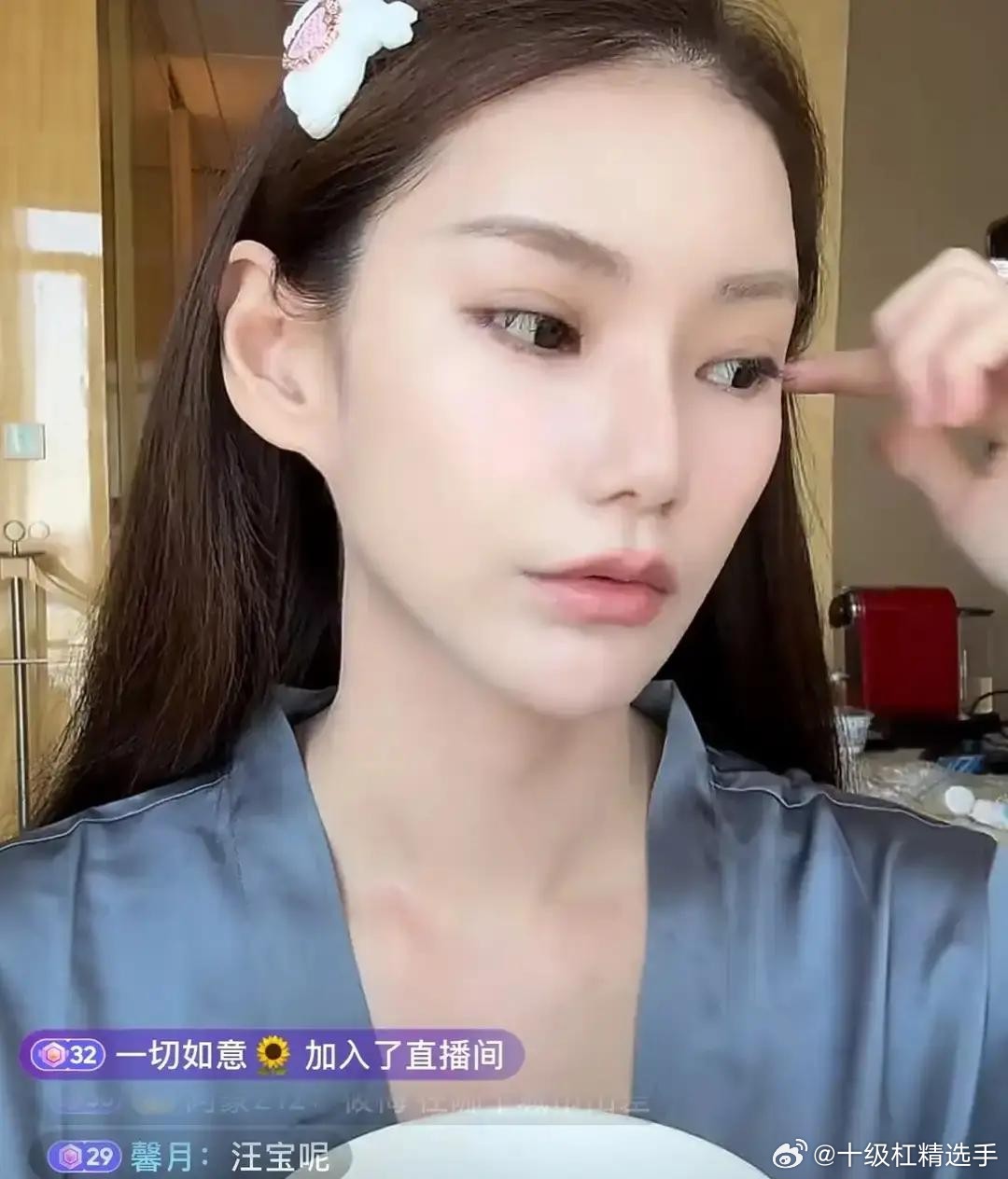 小玥儿能不能回北京上学，马筱梅已经把态度说得很清楚了。她的意思其实很直接：自己