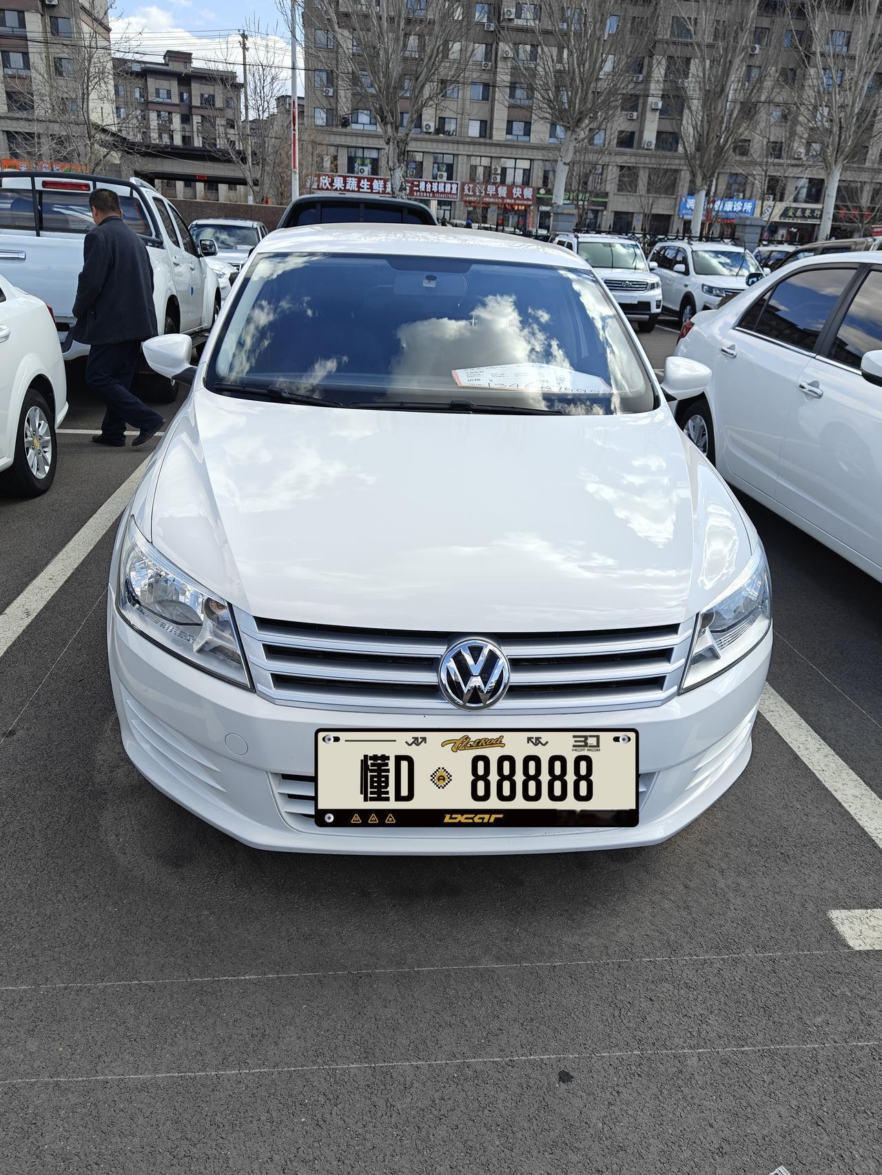 要说比较乱的二手车市场，榜上有名的肯定有沈阳的塔湾二手车市场了。不是我胡说八道，