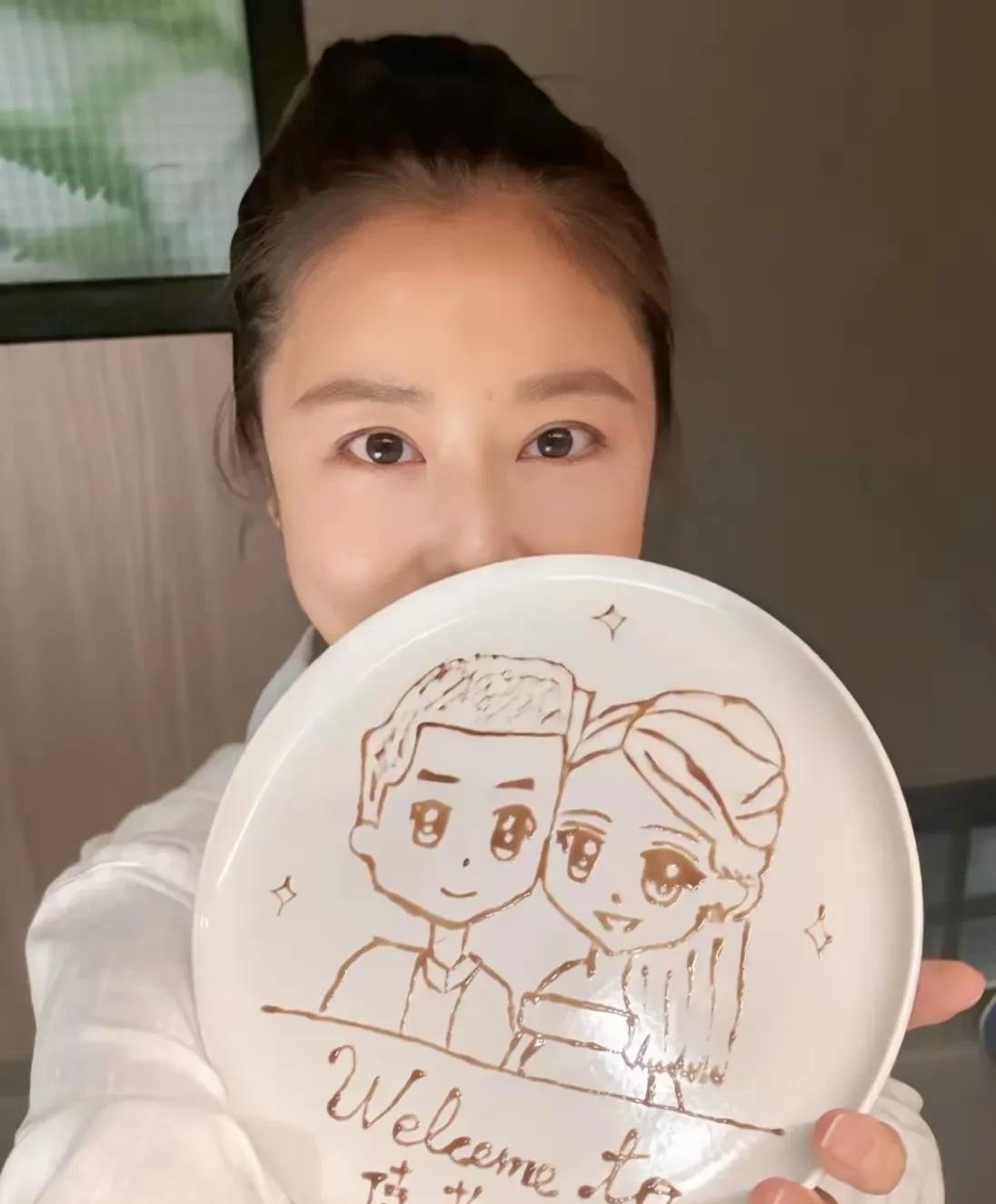 林心如太突然了，一直很低调的林心如竟然也高调晒恩爱，林心如和霍建华都是低调的人，