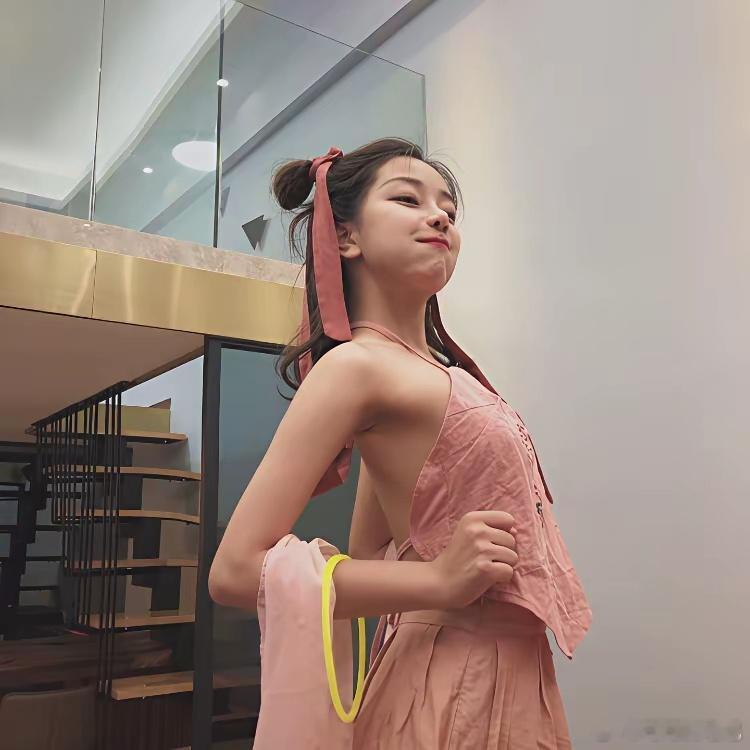 这才是成年人喜欢的哪吒。