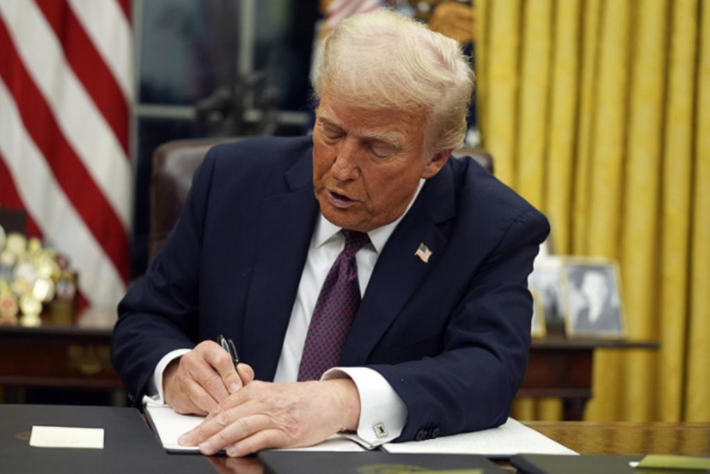 一句“美台交往不再受限”，彻底把具有国际法效力的三个联合公报当成了废纸。最近