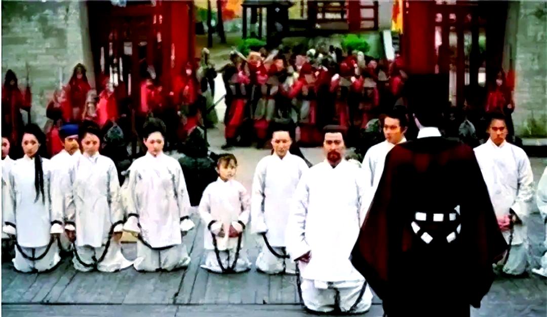 古代"连坐"制度执行最严时，株连范围远超你在影视剧里看到的那种程度。你家邻居