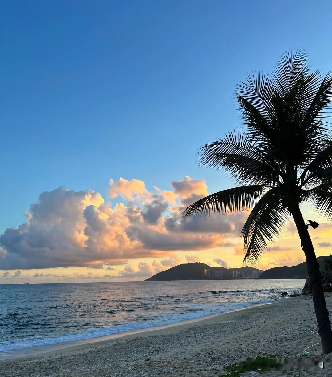 澎湃昨天发的关于《江南春》的独家调查报道写得非常好，老胡仔细读了。报道中提出