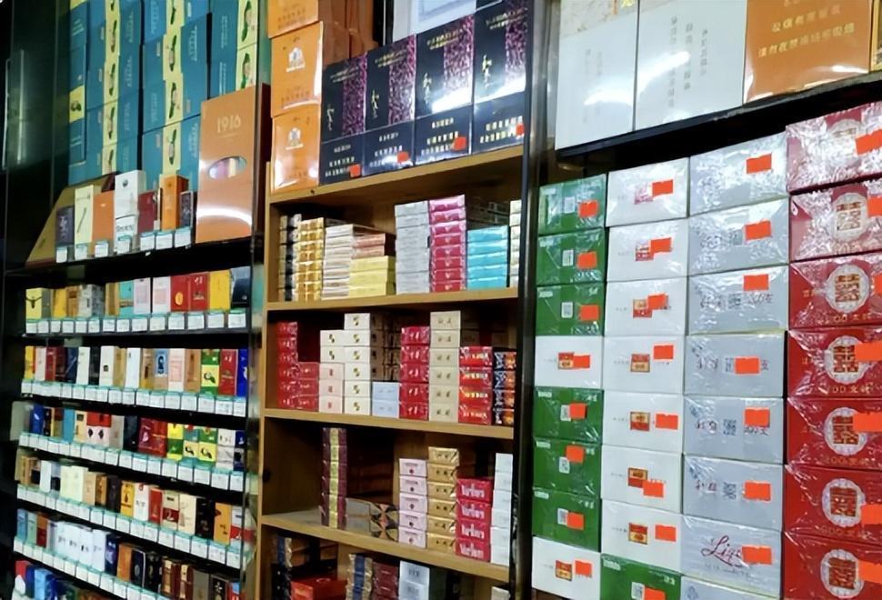 一年上缴1.65万亿，国家却突然对烟草下重手！ 先看一组数字。2025年，中