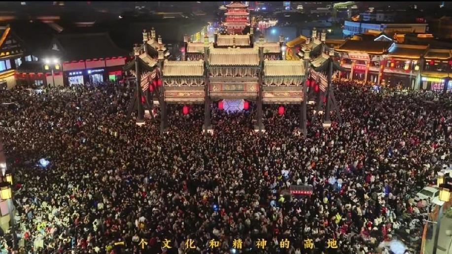 都是北京人、北京人！国庆的大同古城里！今年国庆的大同古城，简直可以用震撼两个