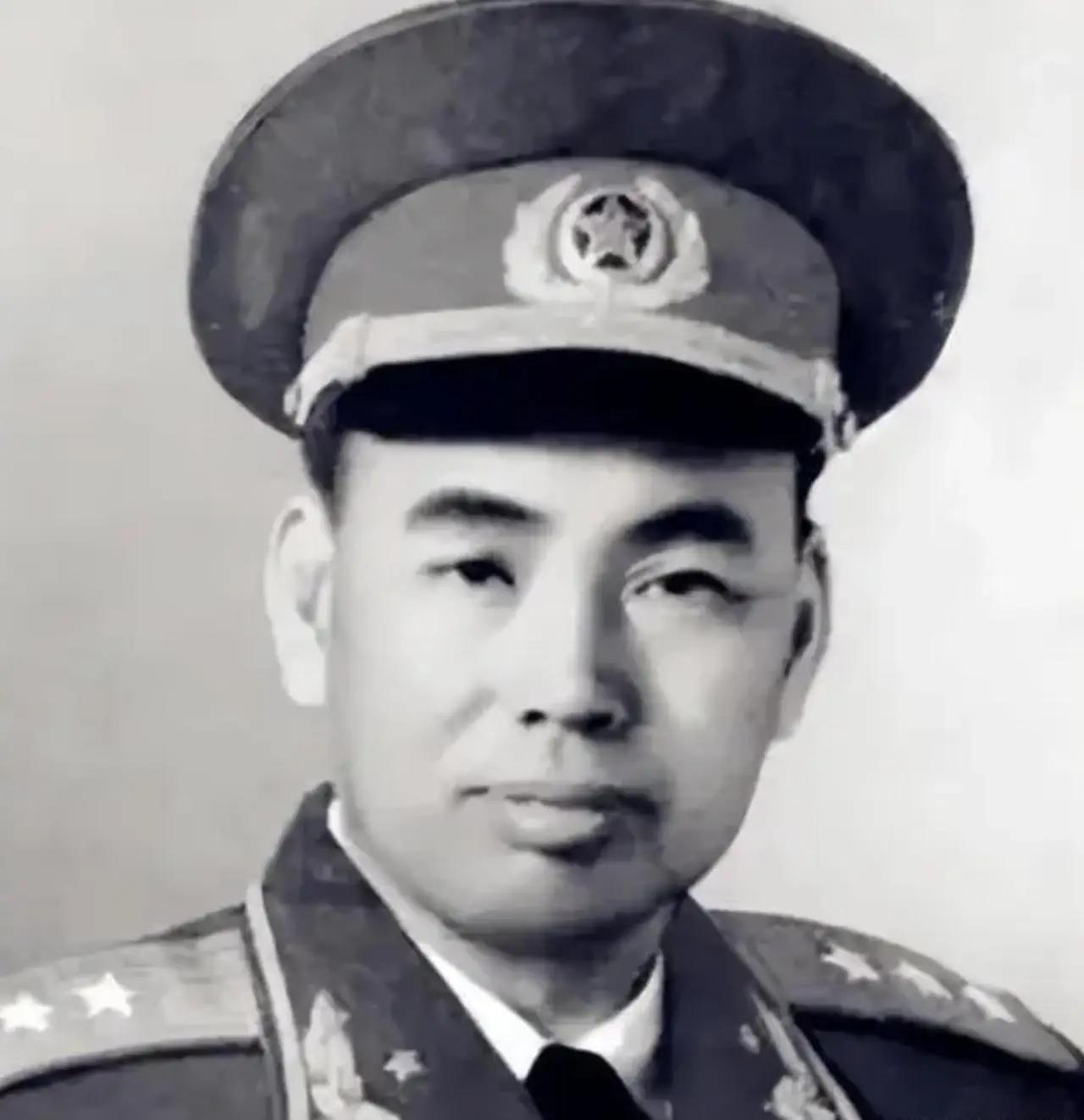 1985年，许世友将军逝世，王震火速抵达南京，并在会议上警告老将们：许世友可是有