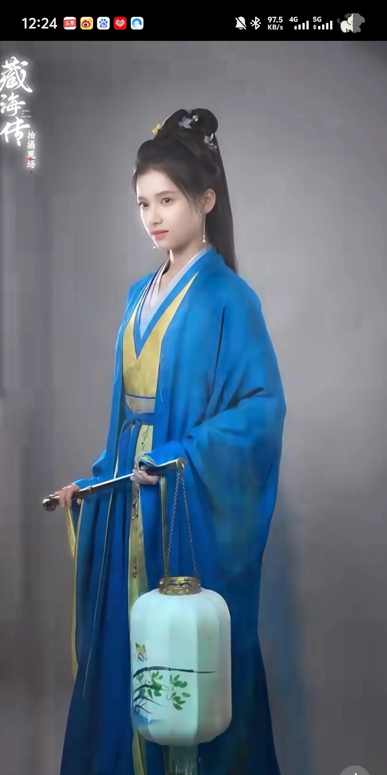 藏海传播了，但是你们有没有发现张婧怡一个很大的问题那就是她穿这种深色的衣服