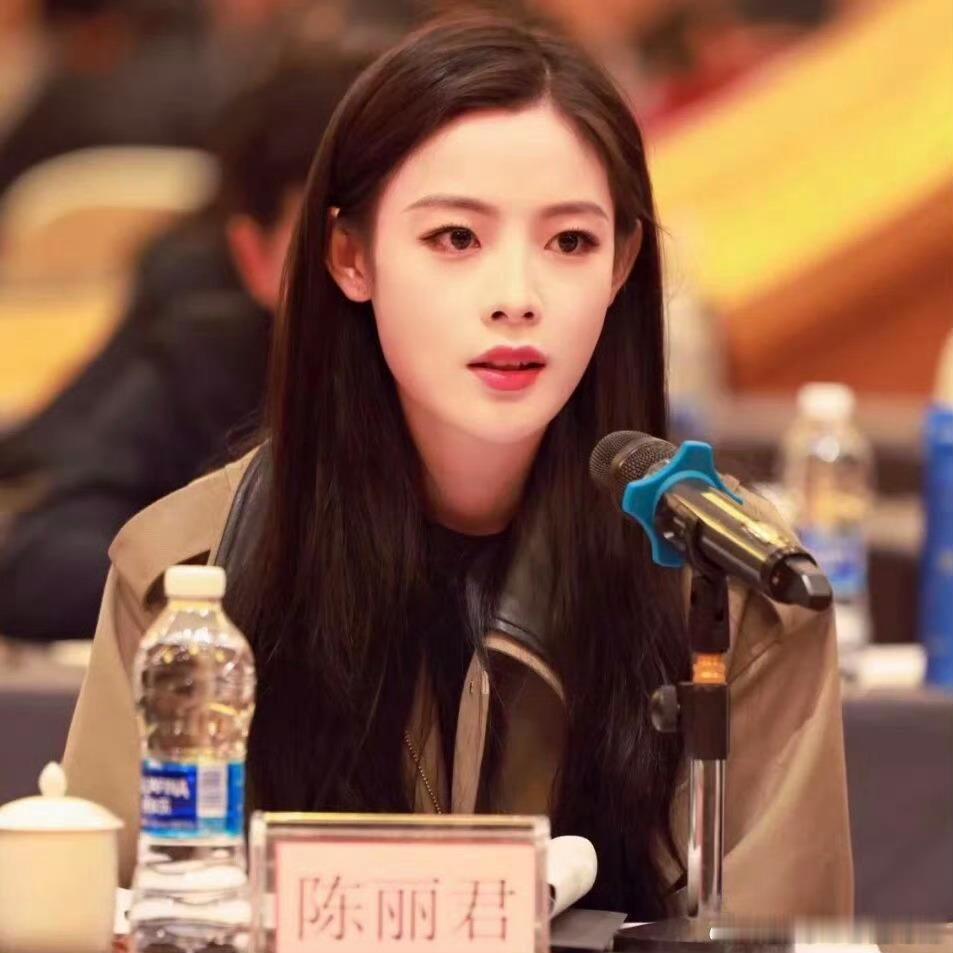 陈丽君来内娱那是前途一片璀璨啊，完全符合学院派也符合观众的要求。