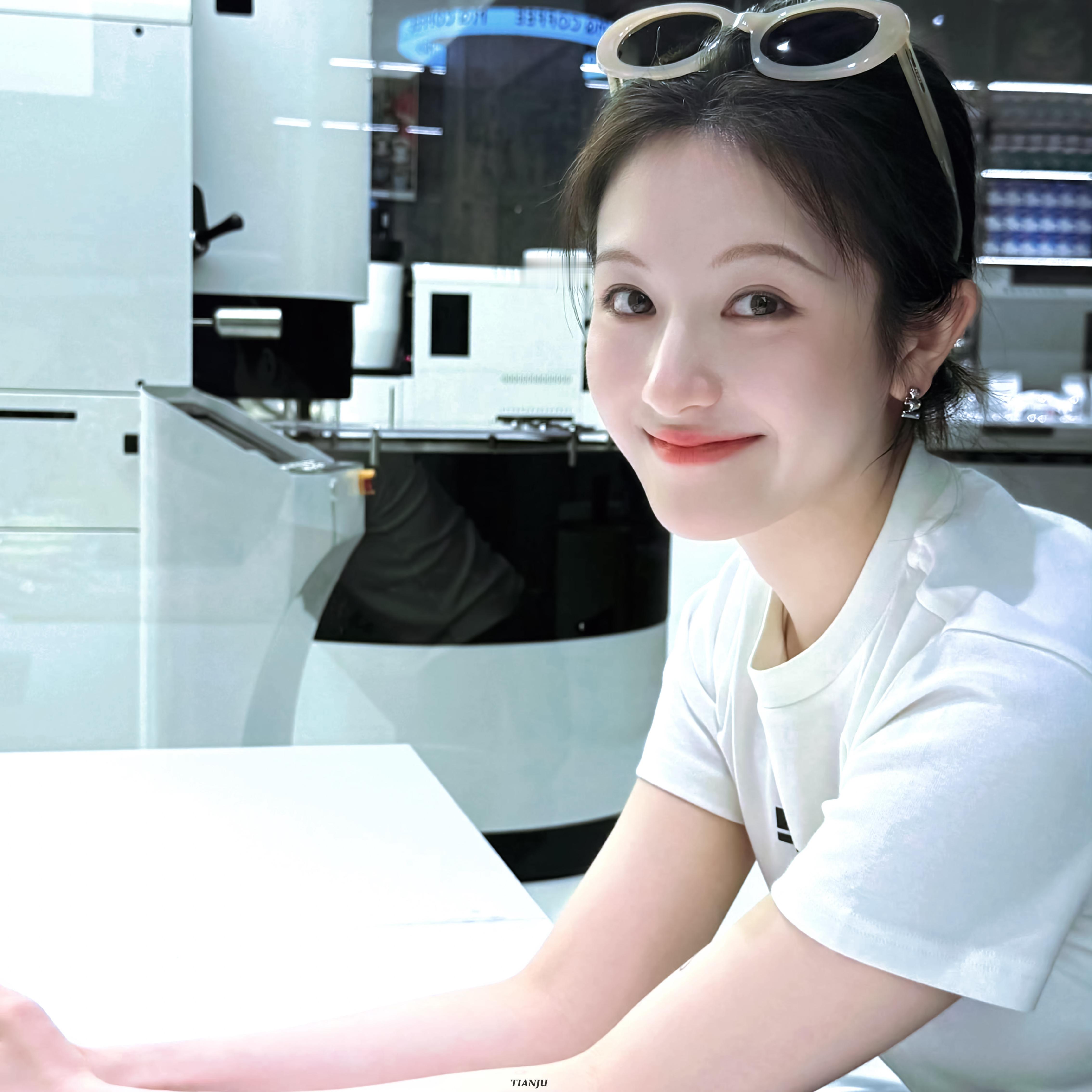 李兰迪🖤​​​