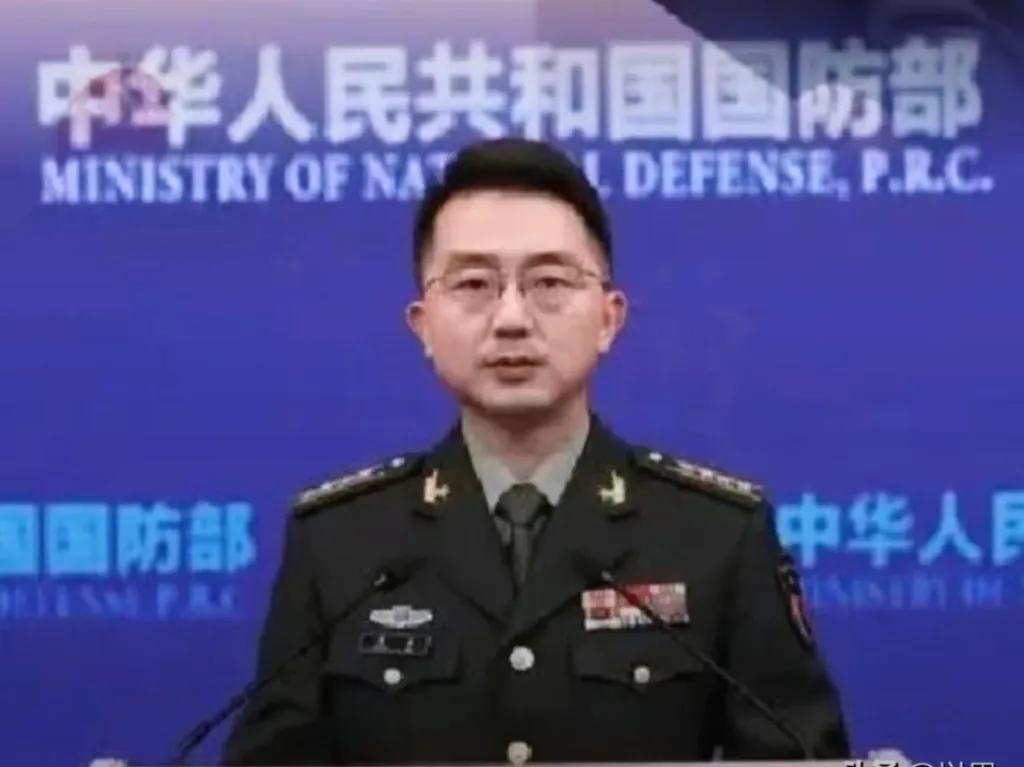 国防部这消息一出，家长群里估计又要炸锅了，特别是家里有18岁大小伙子的。