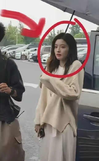 原来徐若晗长这样​​​！明星不愧是明星