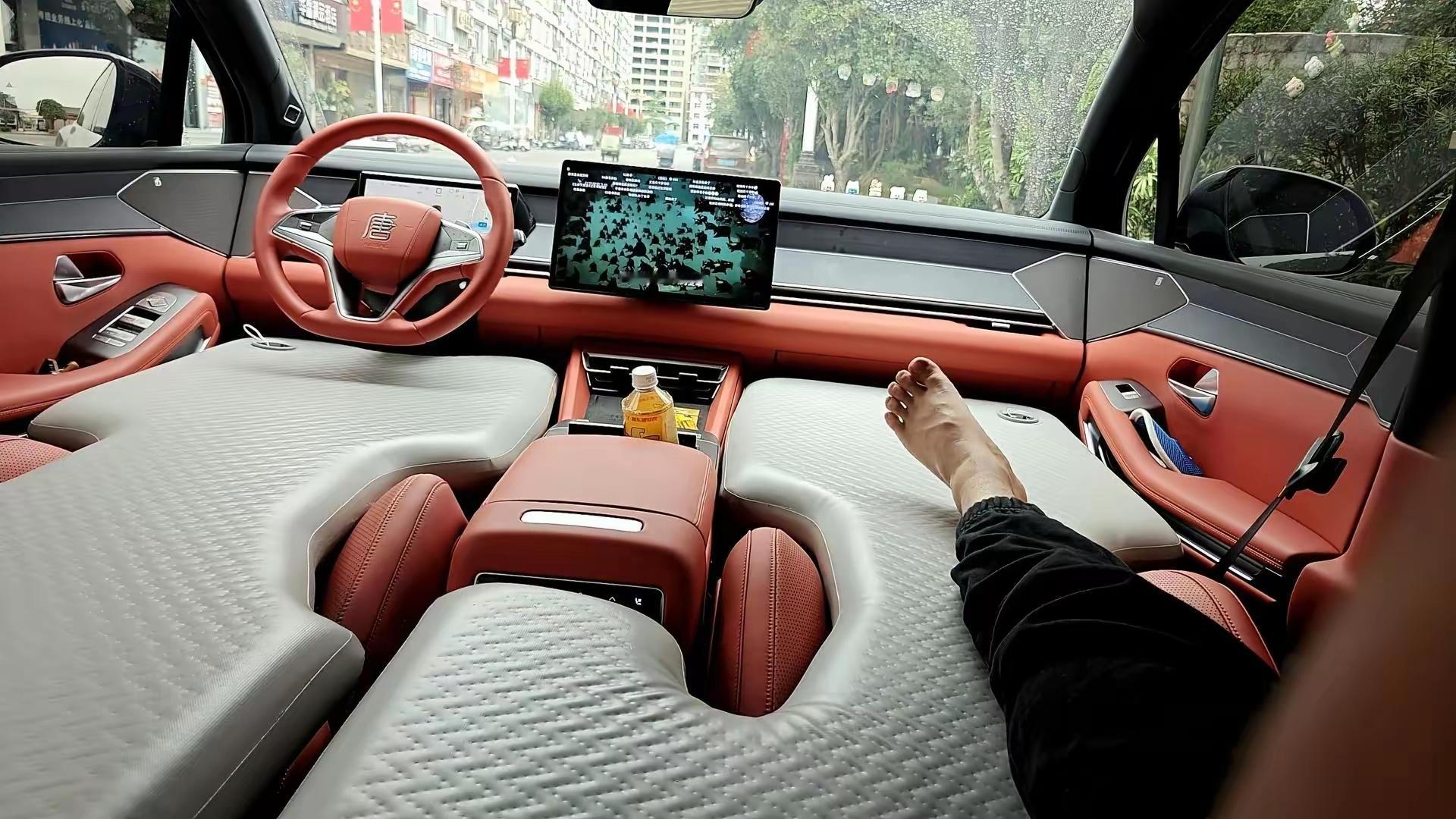 我早说过，是比亚迪改变了人们的出行方式，你们还不信！